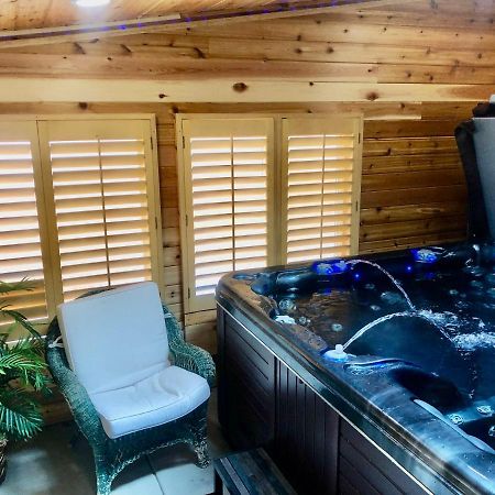 Blue Bear Den 3Br 2Ba Dtc Private Apt Hot Tub Bagian luar foto