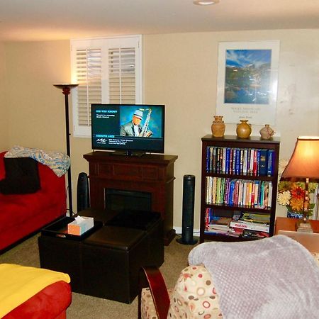 Blue Bear Den 3Br 2Ba Dtc Private Apt Hot Tub Bagian luar foto
